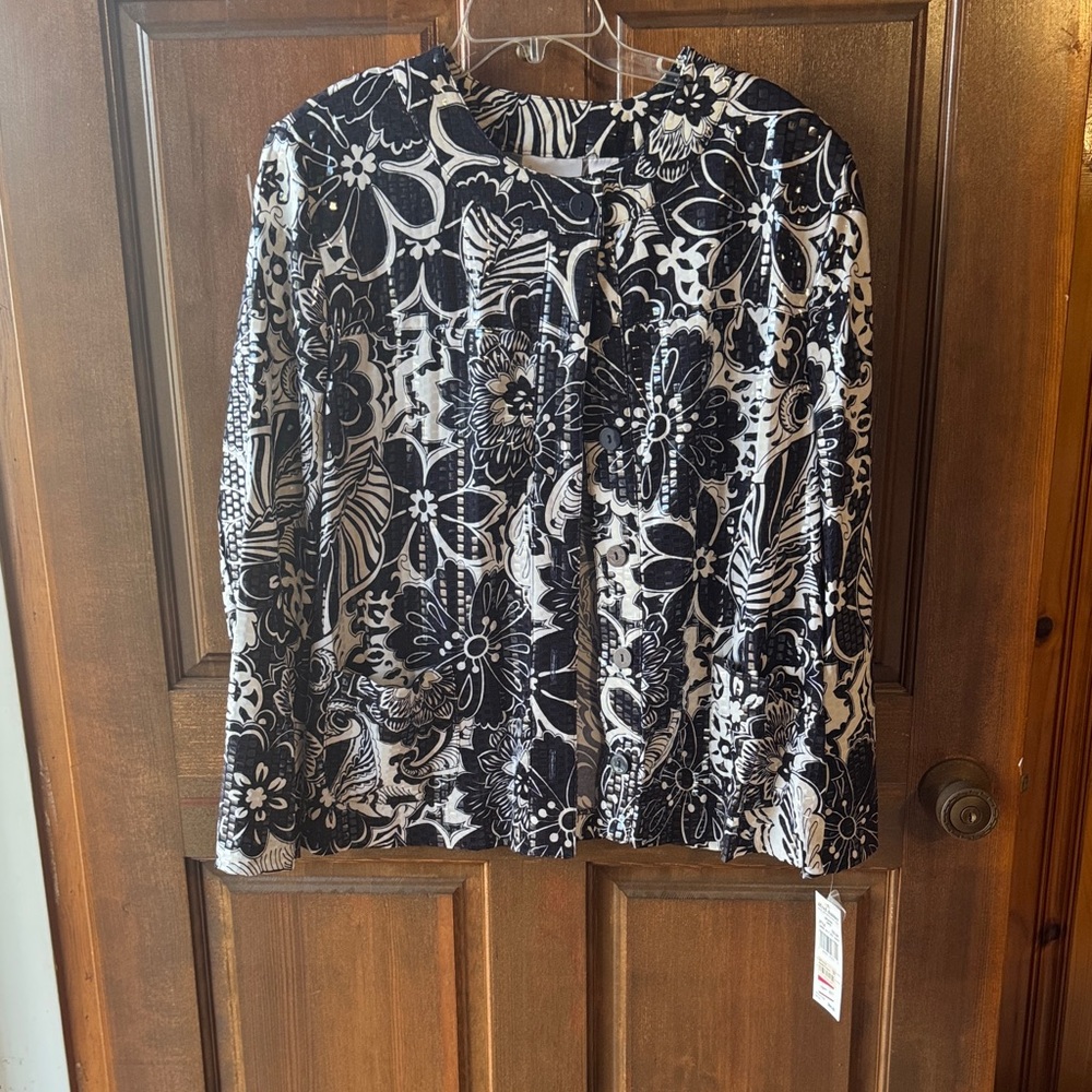 Alfred Dunner Black and White Floral Blouse
